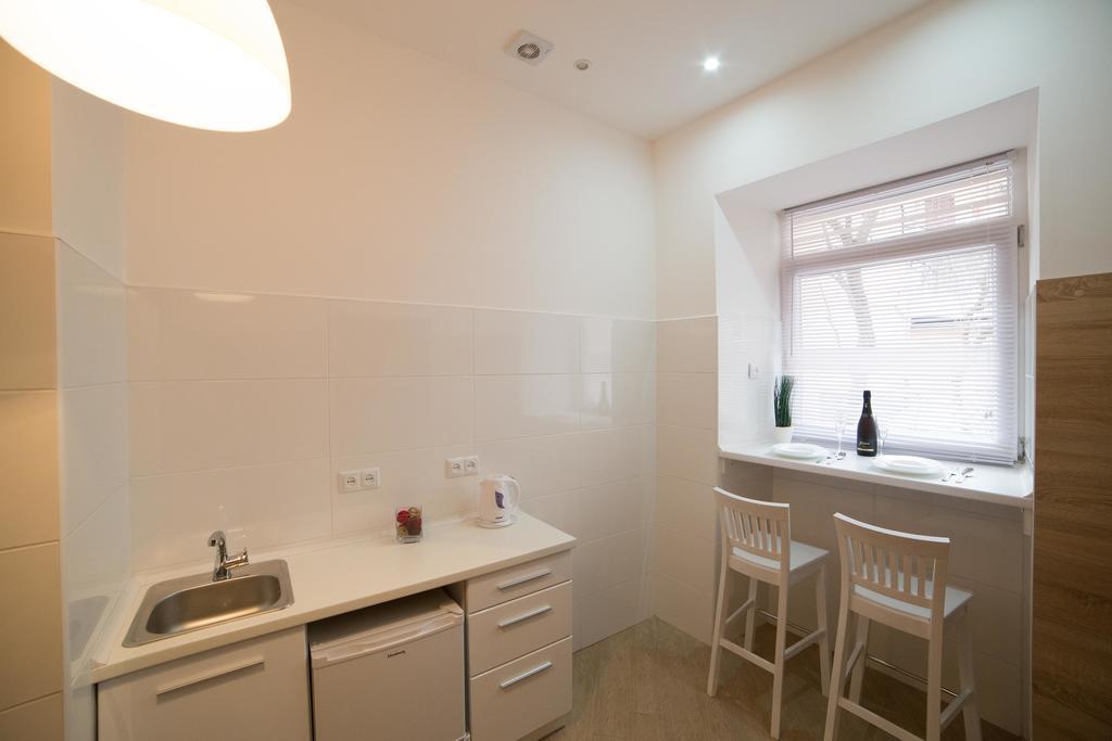 Apartment On Filatova 10/1 리비프 외부 사진