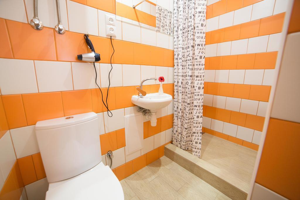 Apartment On Filatova 10/1 리비프 외부 사진